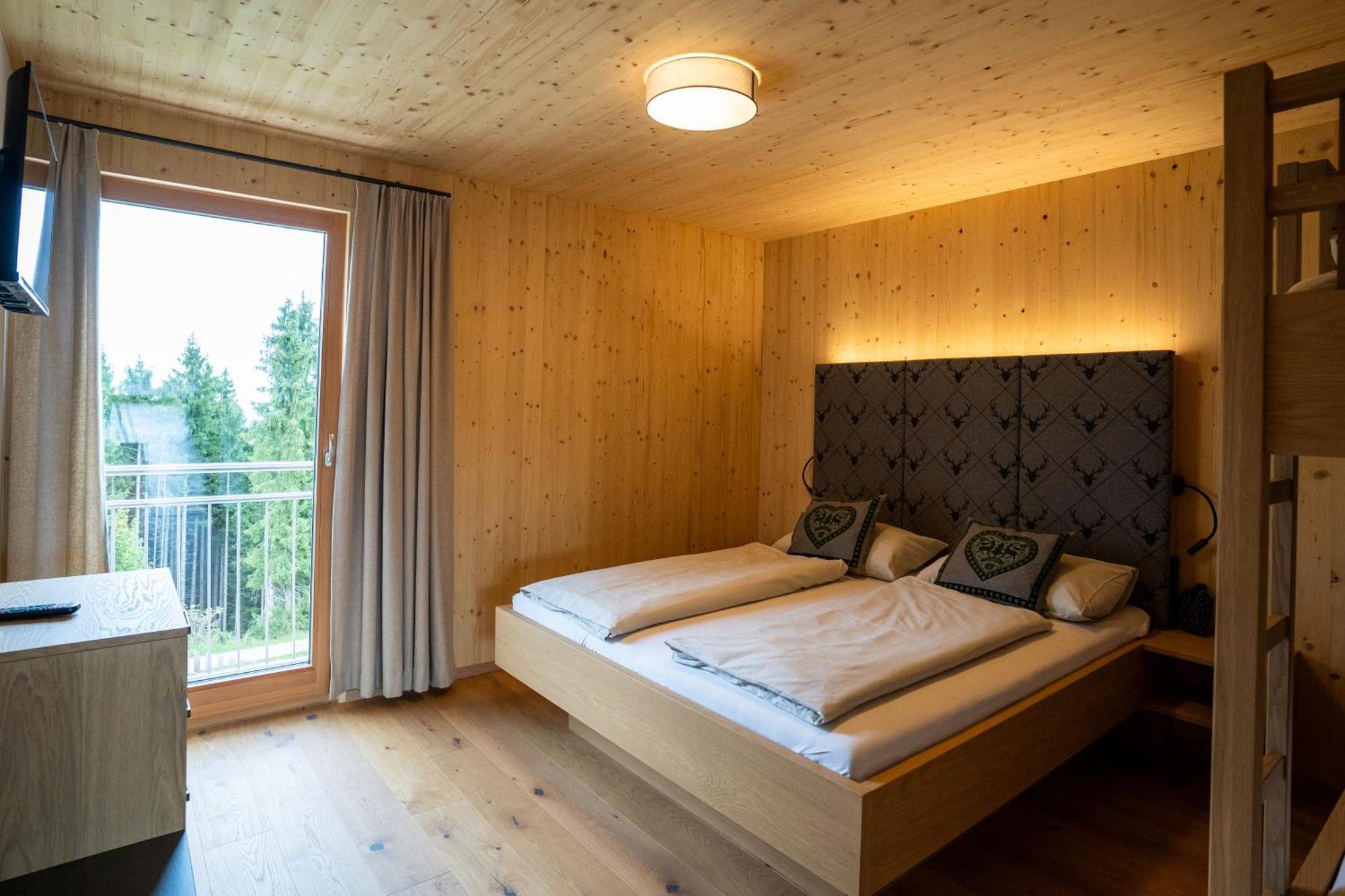 Holzhaus "Zum Schwarz'N" Apartment Aurach am Hongar Ngoại thất bức ảnh