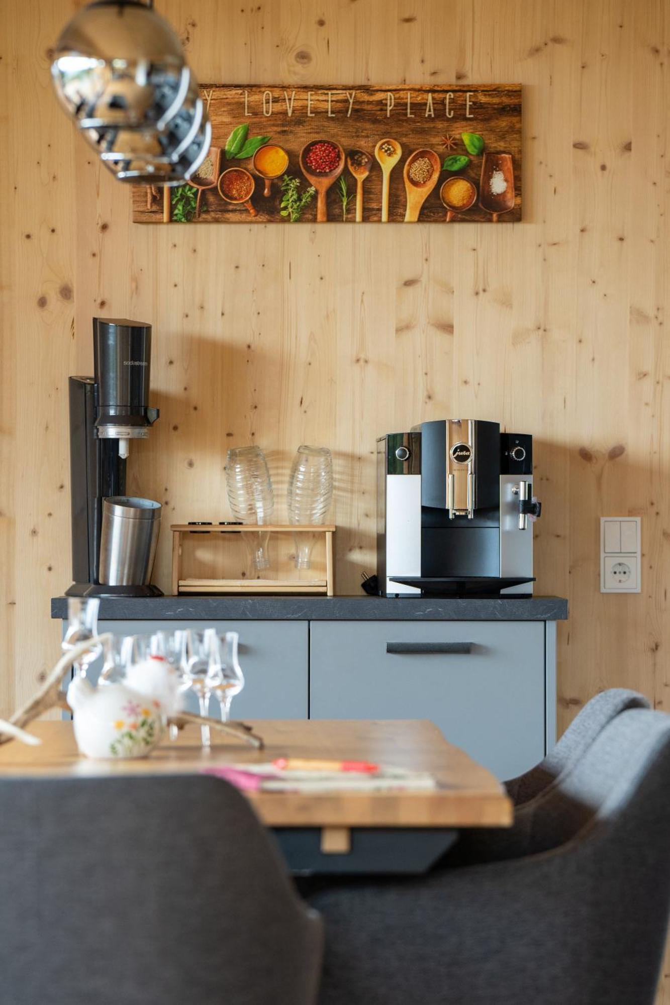 Holzhaus "Zum Schwarz'N" Apartment Aurach am Hongar Ngoại thất bức ảnh