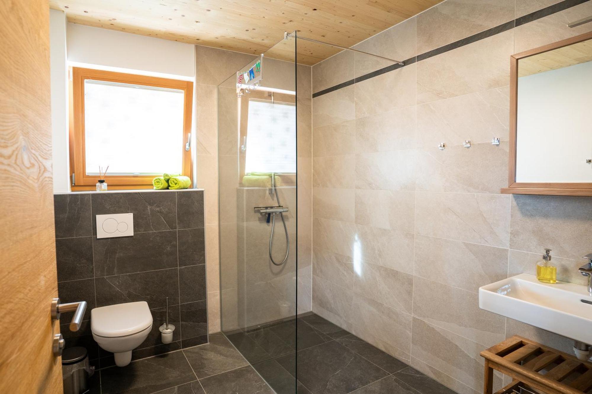 Holzhaus "Zum Schwarz'N" Apartment Aurach am Hongar Ngoại thất bức ảnh